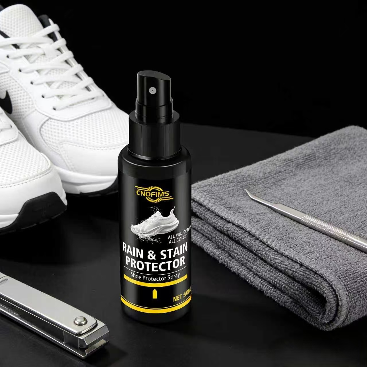 Bear Spray Protection - 50ML シューズレイン＆ステインプロテクタースプレー - 全色対応、撥水、スニーカーやカジュアルシューズを清潔で乾燥した状態に保ちます